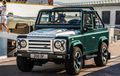 Land Rover Defender D90 Kece Berbaju Hijau Zamrud, Kabin Dikemas Mewah