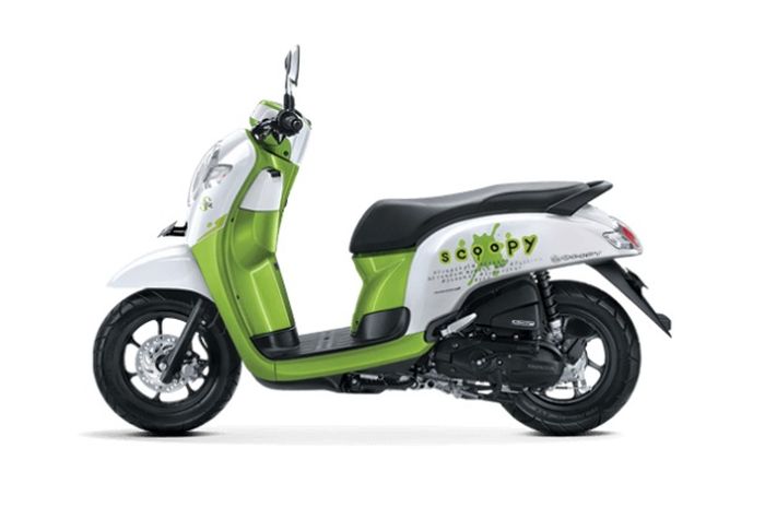 All New Scoopy menggunakan pelek berukuran 12 inci