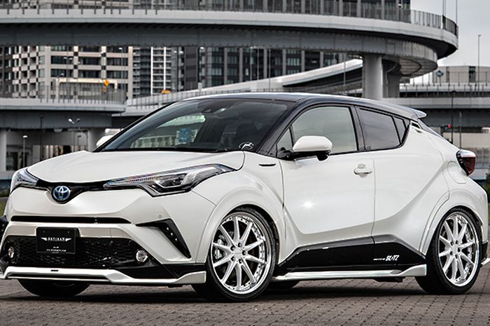 Modifikasi Toyota C-HR hasil garapan Artisan Spirits, Jepang