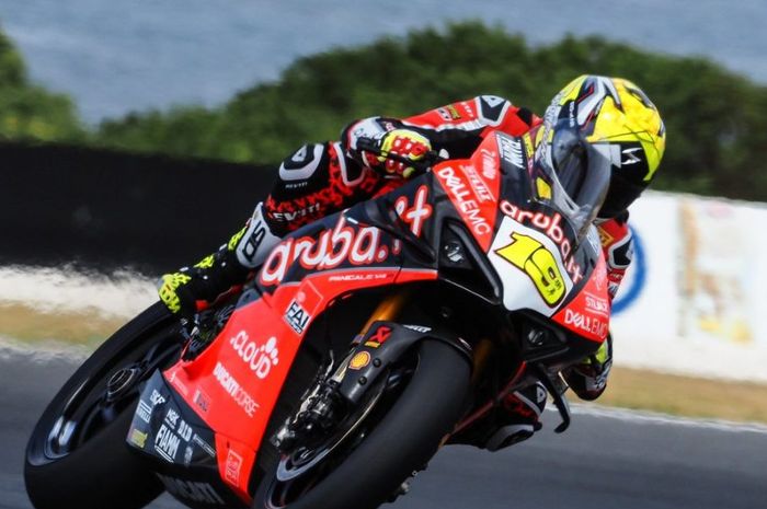 Alvaro Bautista pada tes World Superbike 2019 di Phillip Island