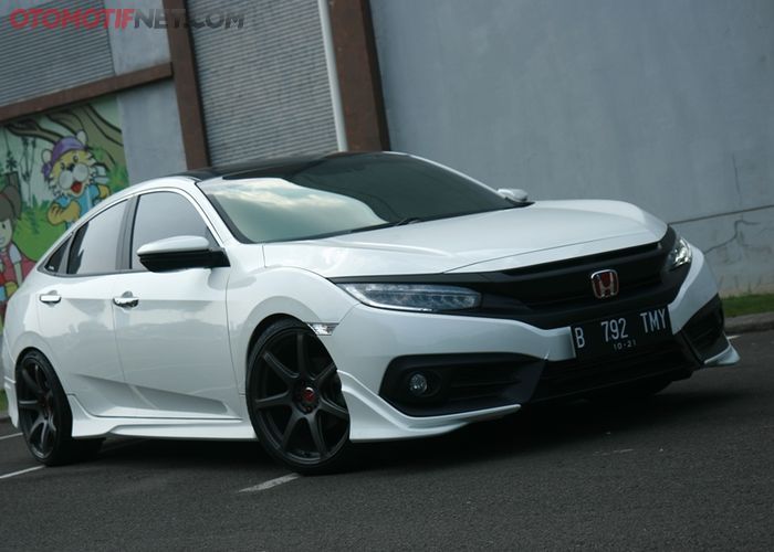 Keren Honda Civic Turbo Prestige 2017 Pakai Gaya Simpel Buat Harian Gridoto Com