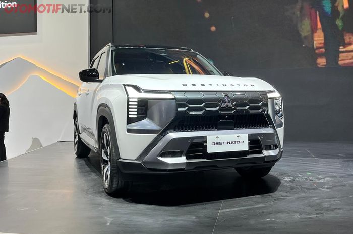 Kisaran harga Mitsubishi Destinator 55th Anniversary Edition tahun 2026.