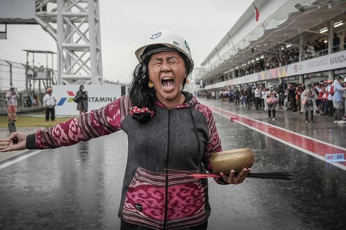 Rara Istiani Wulandari Sang Pawang Hujan di MotoGP Indonesia 2022 