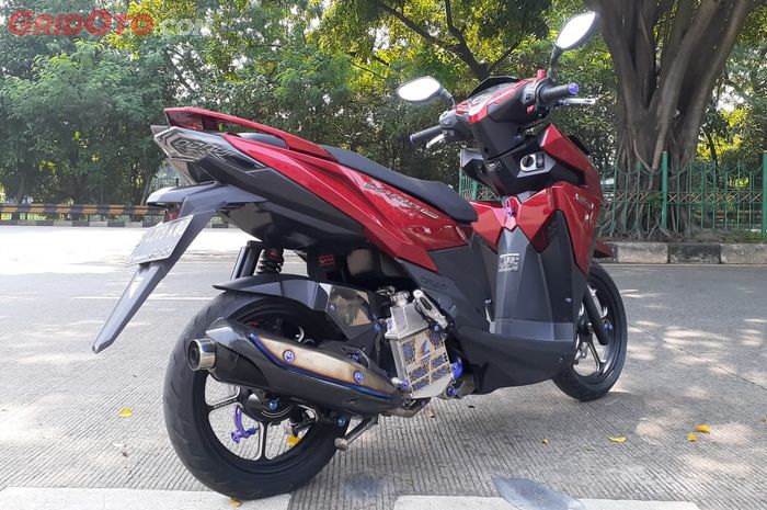 Modifikasi Honda Vario 150 bertabur part titanium