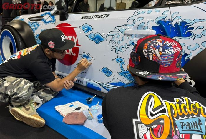 Sekitar 90 persen dari Toyota 86 ini merupakan hasil hand painting bukan decal