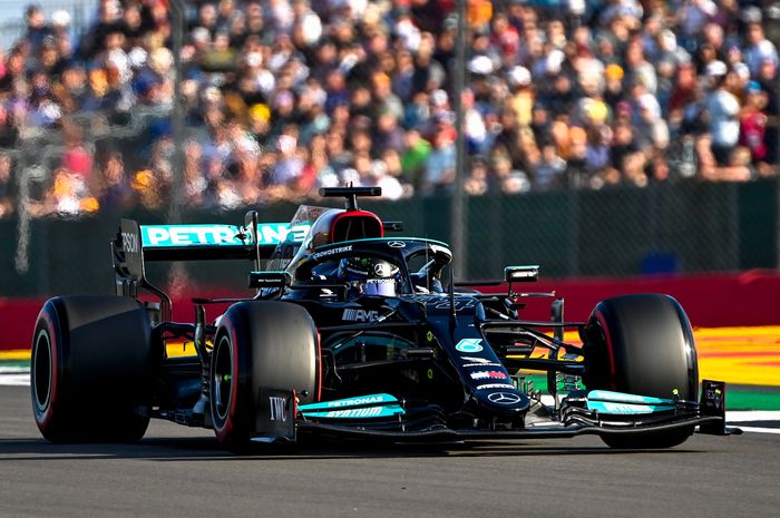 Lewis Hamilton jadi pembalap tercepat pada kualifikasi F1 Inggris 2021