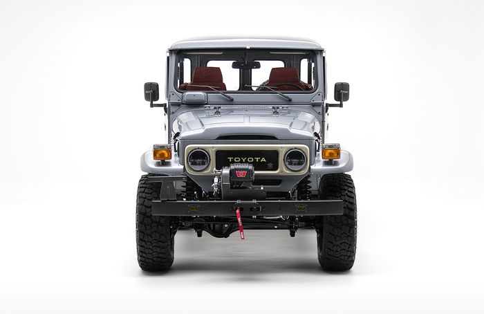 Fascia restorasi Toyota Land Cruiser FJ40 kreasi FJ Company
