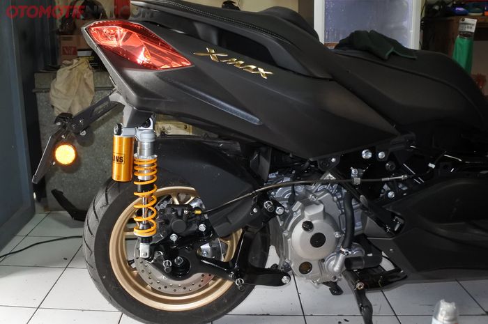 Shockbreker Ohlins di Yamaha XMAX.