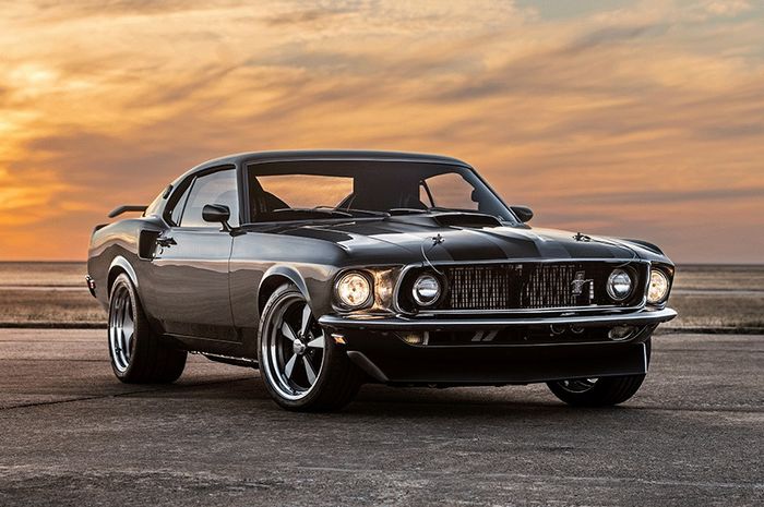 Restomod Ford Mustang Mach 1 hasil garapan Classic Recreation