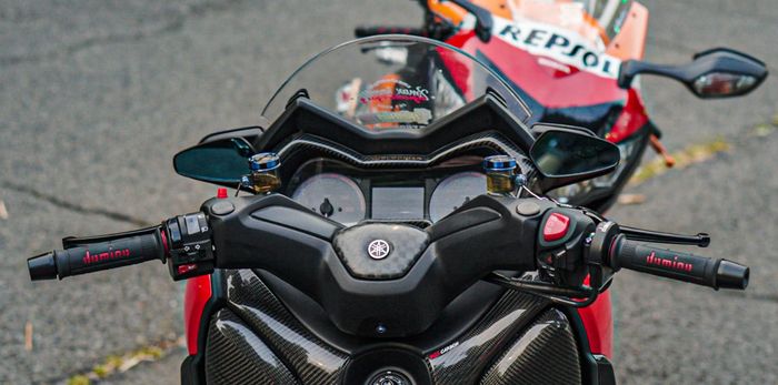 Sektor setang Yamaha XMAX kece dengan pasokan part racing
