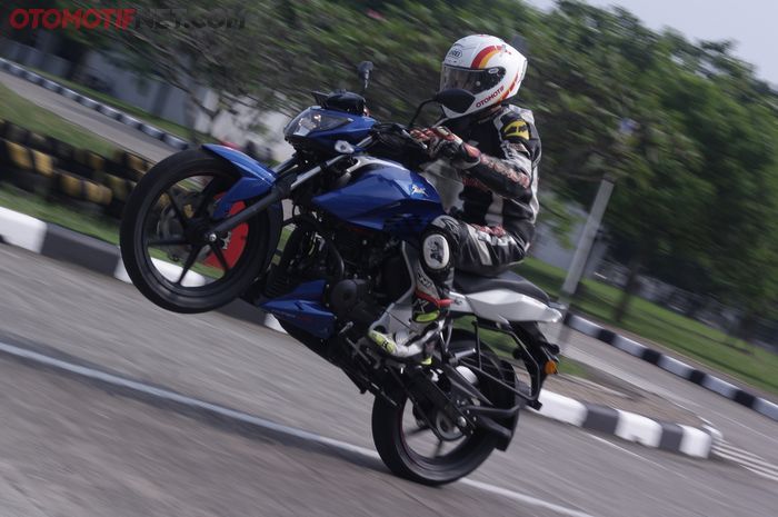 First ride TVS Apache RTR 160 4V