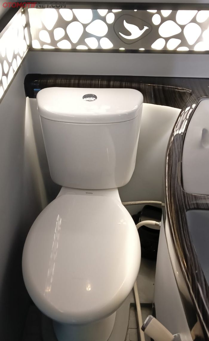 Toilet bus AKAP Cititrans 