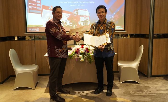 MoU kerja sama antara Astra UD Trucks dan PT Pertamina Patra Niaga