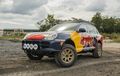 Porsche Cayenne S Gaya Rally Look, Kakinya Jangkung, Berbaju Red Bull