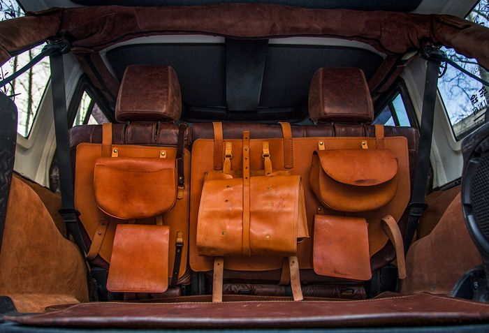 Modifikasi Jeep Wrangler JK berkarat ternyata simpan kabin mewah