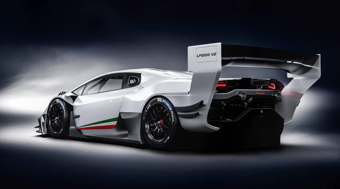 Lamborghini Huracan juga dibekali body kit penunjang aerodinamis