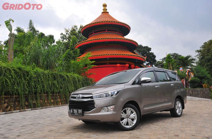 Toyota Kijang Innova Reborn 