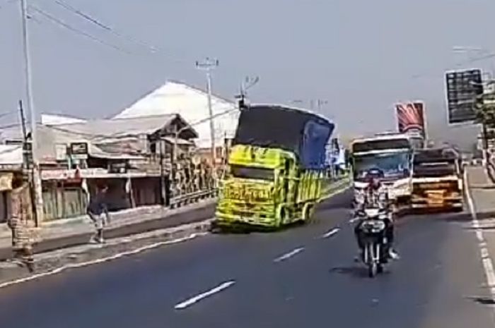 Truk oleng jadi viral di kalangan sopir truk