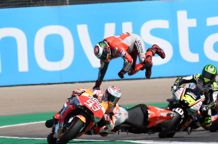Jorge Lorenzo alami crash di lap pertama MotoGP Aragon