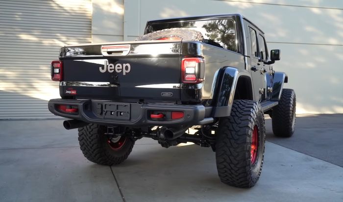 Modifikasi Jeep Gladiator dengan fokus performa