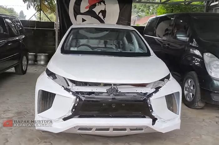 Tampang Mitsubishi Xpander sukses terpasang ke bodi Toyota Vios Limo