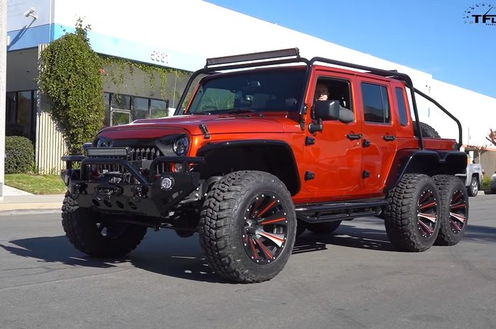 Modifikasi Jeep Wrangler JK hasil garapan Exotic Custom Motorsports
