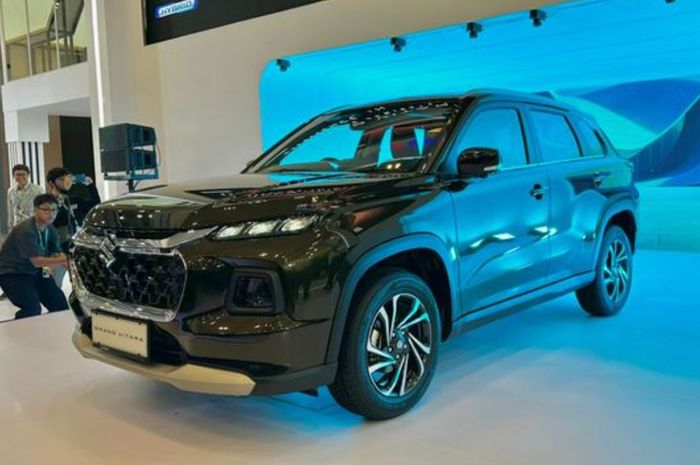 Update harga Suzuki Grand Vitara GX Hybrid tahun 2026