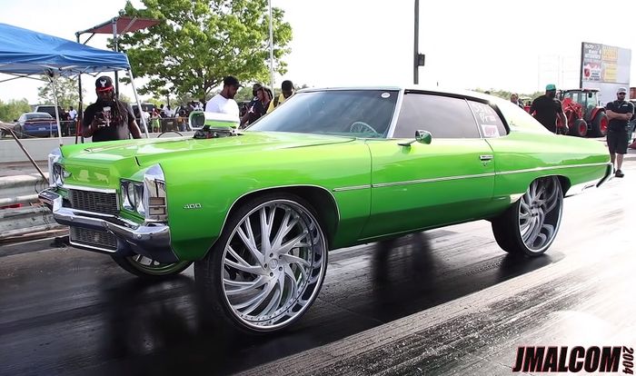Eksterior mentereng Chevrolet Impala dibalut warna hijau metalik cerah