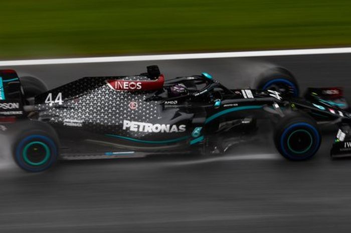 Lewis Hamilton akan start dari posisi terdepan di F1 Styria 2020