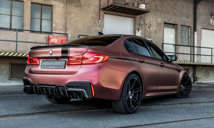 Pasokan aero kit Manhart bikin BMW M5 jadi terlihat agresif