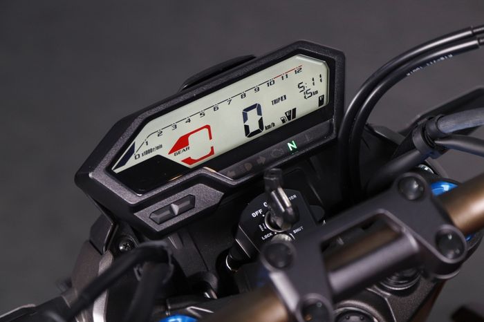 Spidometer All New Honda CB150R ada tambahan 2 info baru
