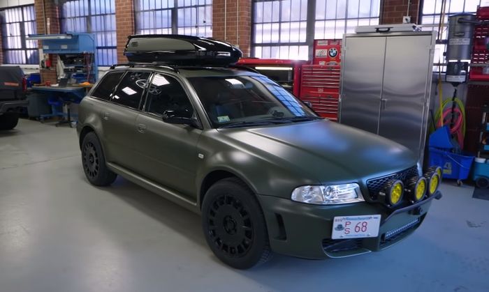 Modifikasi Audi RS4 Avant bergaya off-road