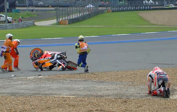 Marc Marquez harus menjalani pemeriksaan lanjutan usai mengalami crash parah di FP1 MotoGP Thailand 2019 yang digelar di sirkuit Buriram