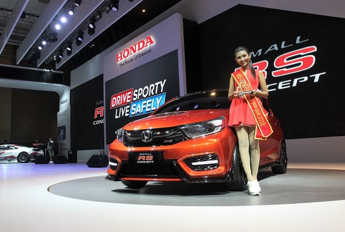 Honda Small RS Concept saat worlr premiere di salah satu pameran otomotif.