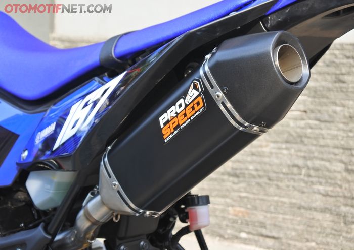 Buat meningkatkan performa Yamaha WR 155R, knalpot ganti Pro Speed TX Series