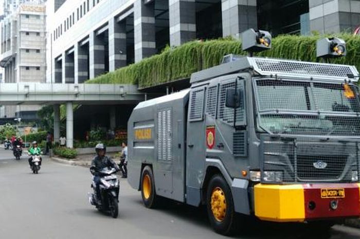 Ilustrasi mobil water canon milik Polisi