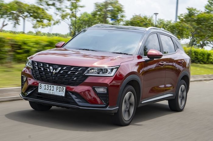 Alasan mobil seken China susah dikredit.