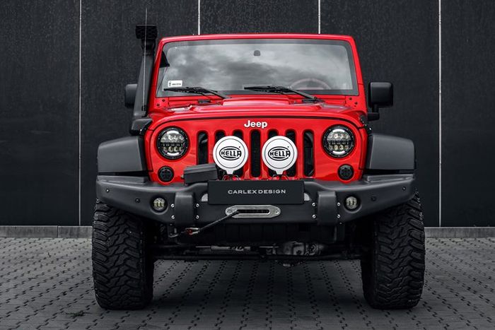 Jeep Wrangler Rubicon hasil garapan Carlex Design