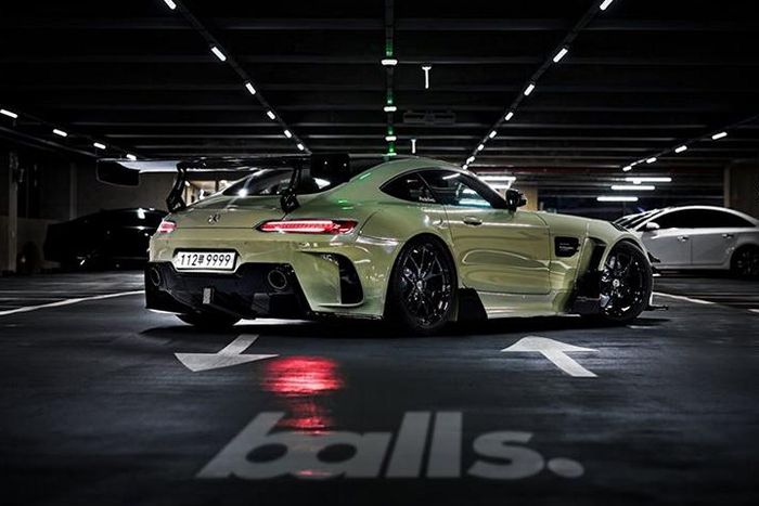 Mercedes-AMG GT3 hasil garapan Balls CCG and Peaches One Universe 