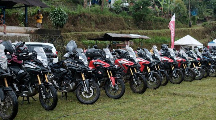 Deretan Honda CB150X dari member yang datang dari berbagai wilayah di Indonesia