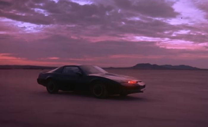 KITT punya fitur-ftur canggih