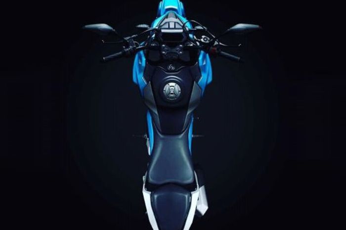 Desain tangki tampak kekar dengan jok model split seat