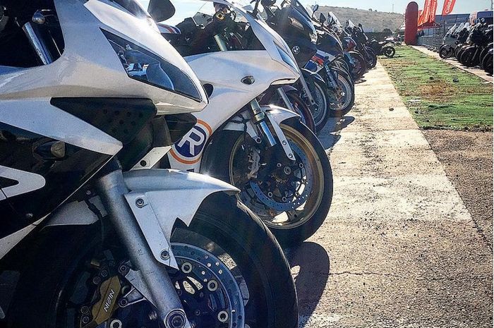 Parkiran moge di sirkuit Ricardo Tormo