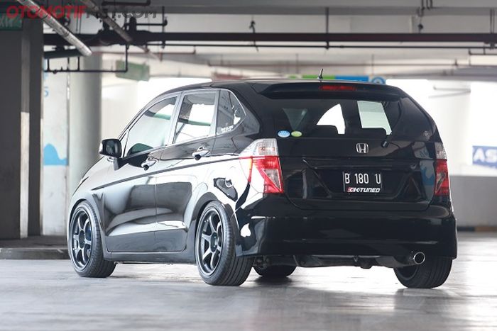 Daily Street Racing MPV