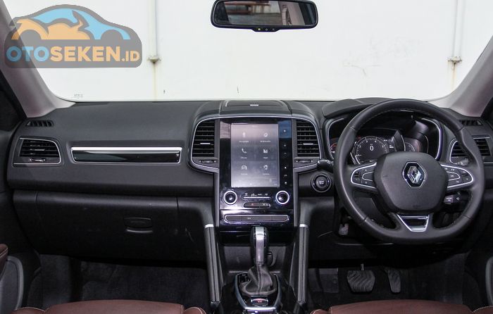 Interior Renault Koleos 2016 CVT Panoramic