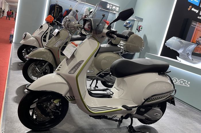 Vespa Sprint Tech warna baru, White Innocente rilis di GIIAS 2025.