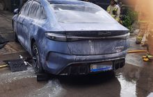 Beda Penanganan, Bang Doel Minta Damkar DKI Siapkan Tim Khusus Kebakaran Kendaraan Listrik