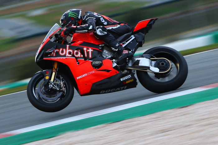 Scott Redding bawa Ducati jadi yag tercepat, sementara Honda terlihat kesulitan, berikut hasil tes WorldSBK hari pertama