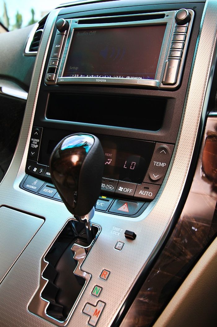 Transmisi Toyota Alphard minor change 2012