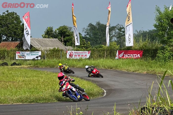 Kualifikasi Astra Honda Dream Cup 2026 di Sirkuit Bukit Peusar Tasikmalaya (23/05)